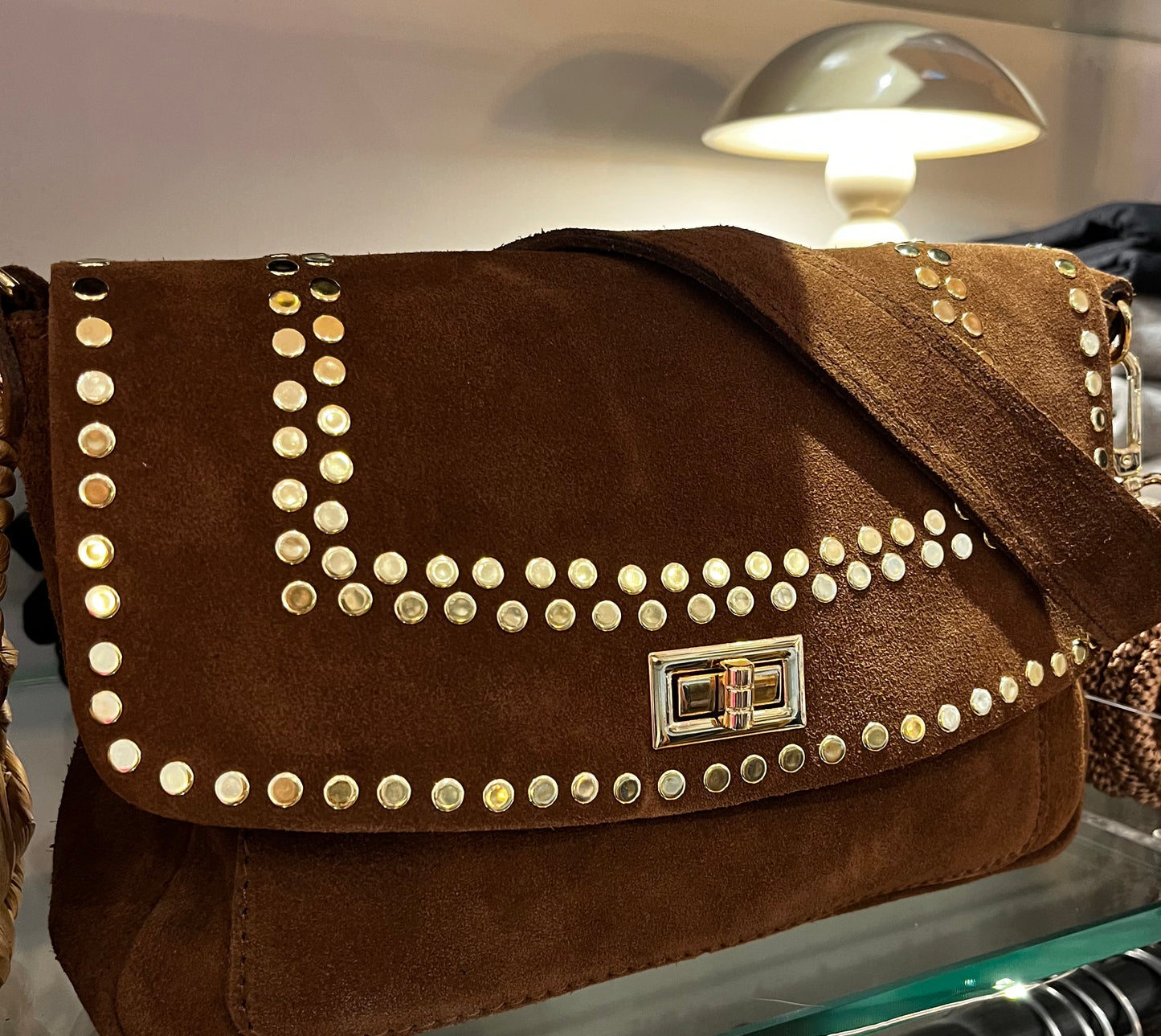 Sac clouté en cuir différence conceptstore