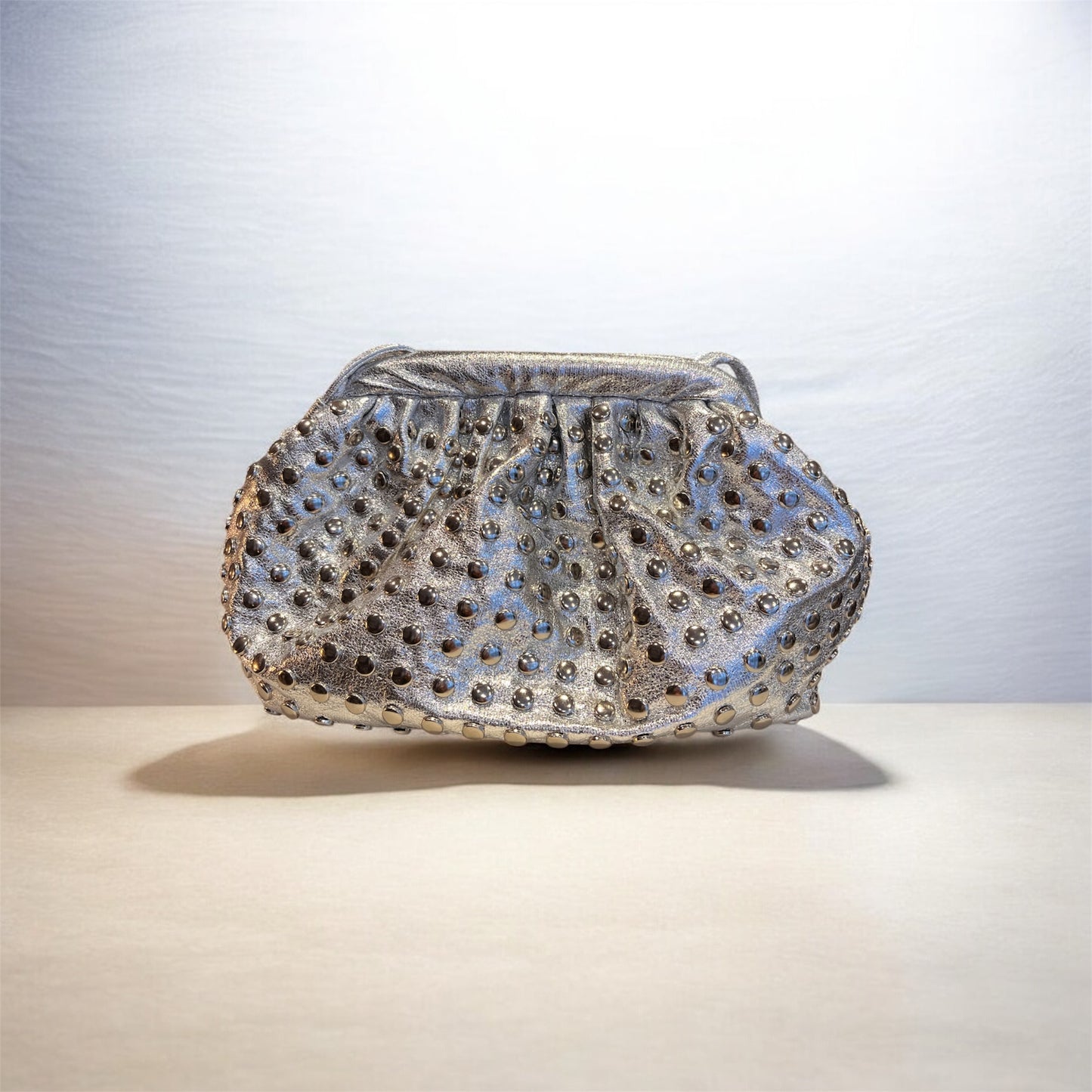 Sac clouté ultra tendance différence