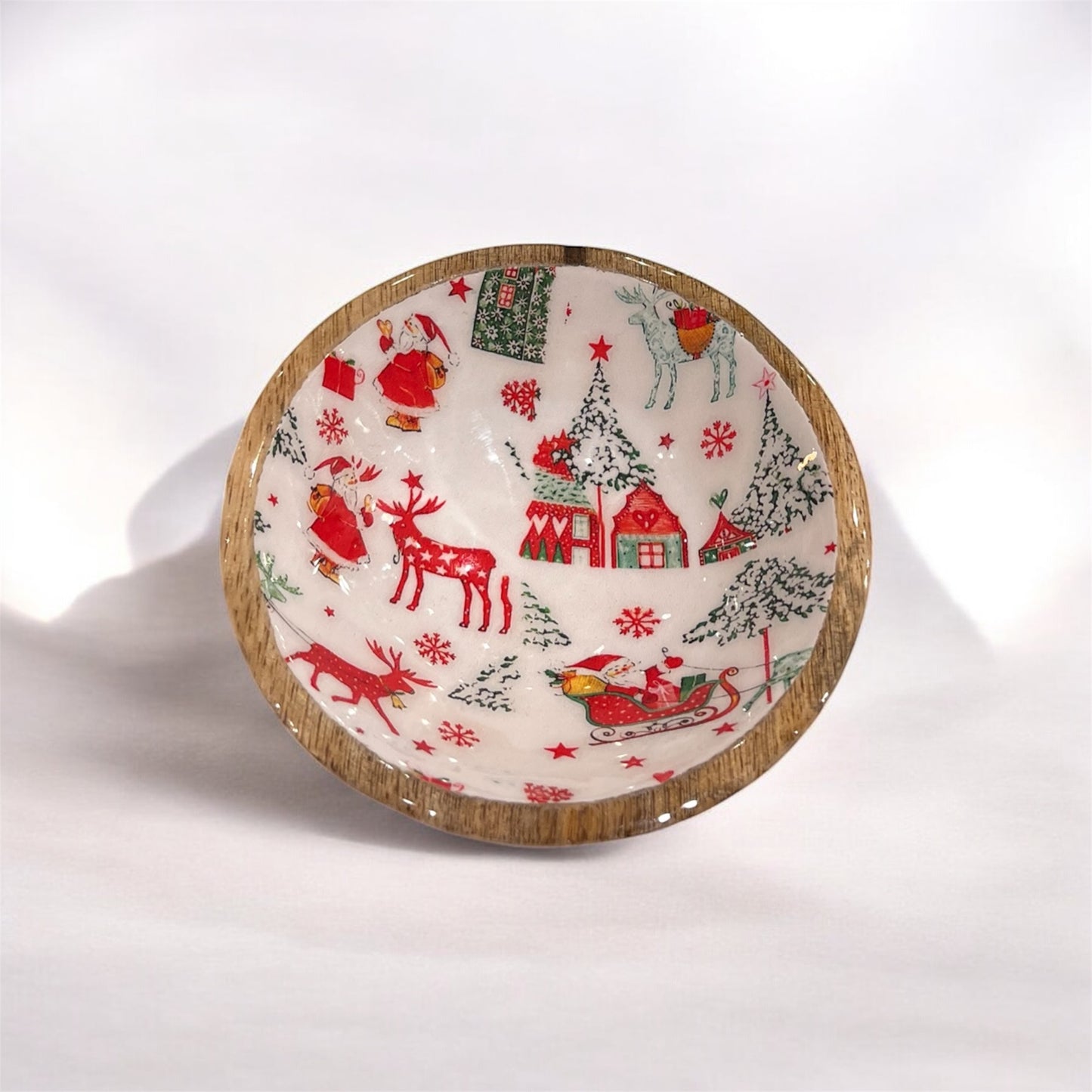 Trio de bols de Noël sur plateau assorti .