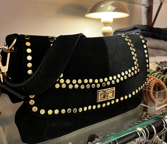 Sac clouté en cuir différence conceptstore