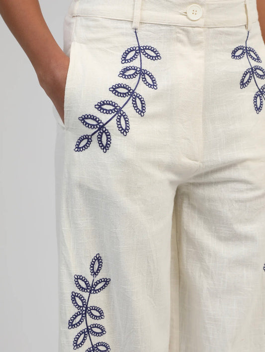 Ensemble brodé écru &bleu | look estival chic| effortless An’ge