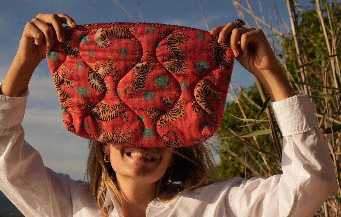 Cabas XL imprimé tigre CORAIL - Grand sac matelassé 100% coton ANOUK&NINON