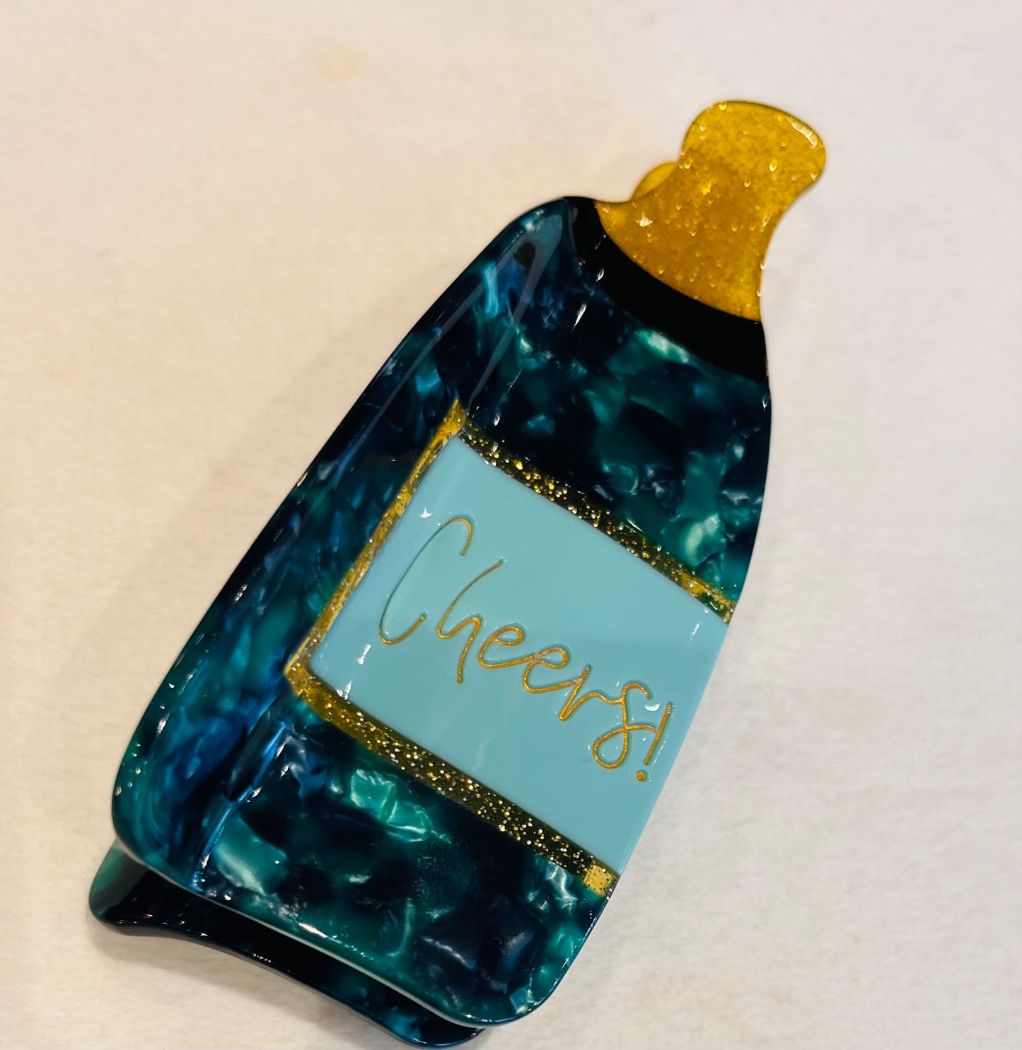 La pince à cheveux Cheers!