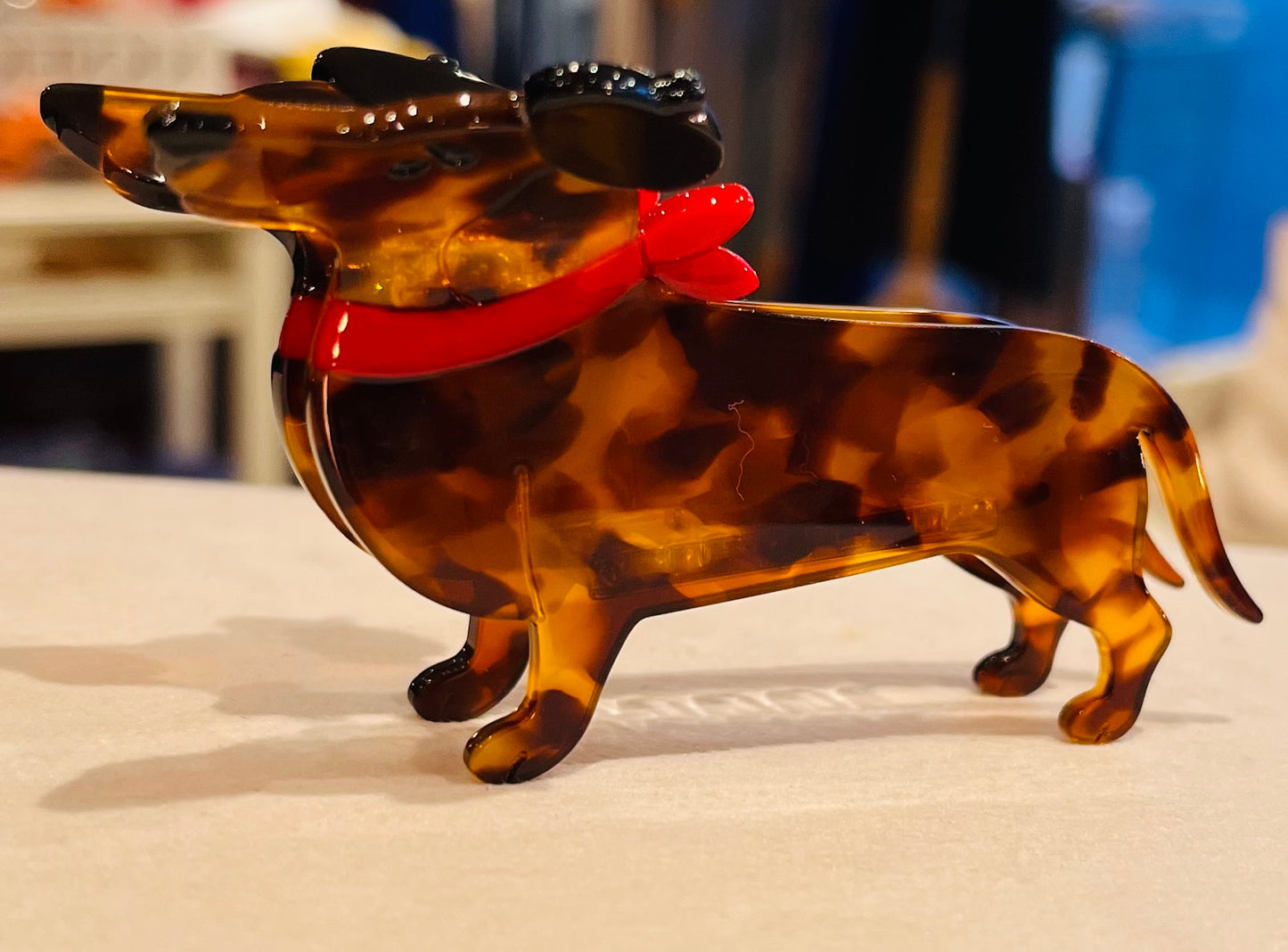 Pince à cheveux Teckel écaille l’accessoire fun .