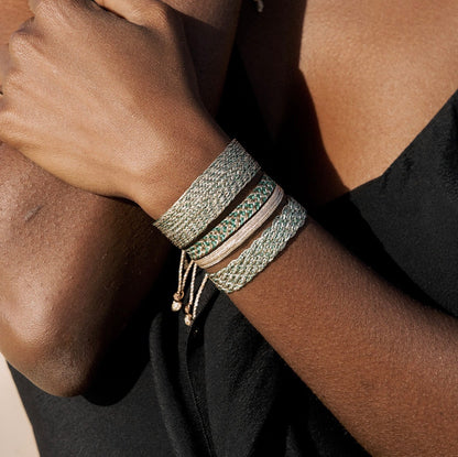 Bracelet Tressé Artisanal Vert & Doré – Fait Main Bohème Chic