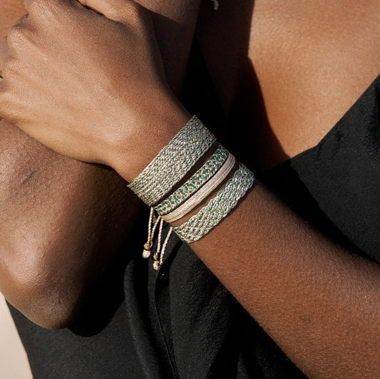 Bracelet Tressé Artisanal Vert & Doré – Fait Main Bohème Chic