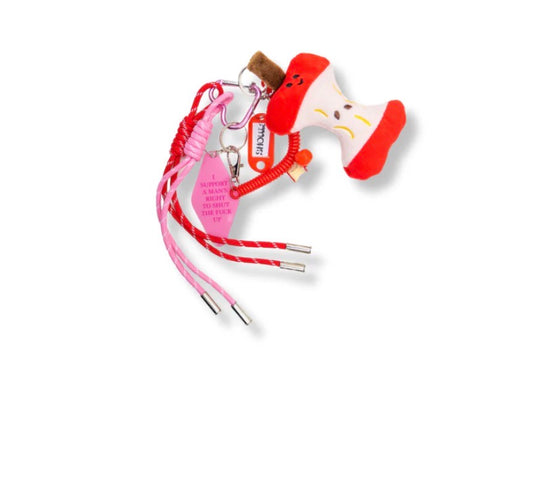 Bijou de sac Pomme rouge| rose| tendance Grigri Schouia