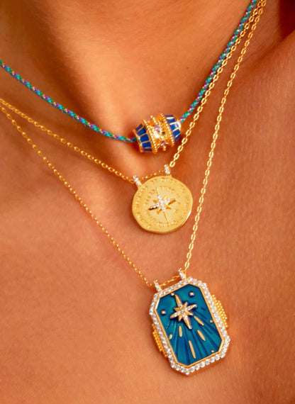 Collier Talisman Blue Mya-Bay | Doré Émail Bleu Porte-Bonheur Femme