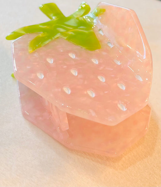 Pince à cheveux Fraise en acétate rose -Accessoire cheveux tendance femme