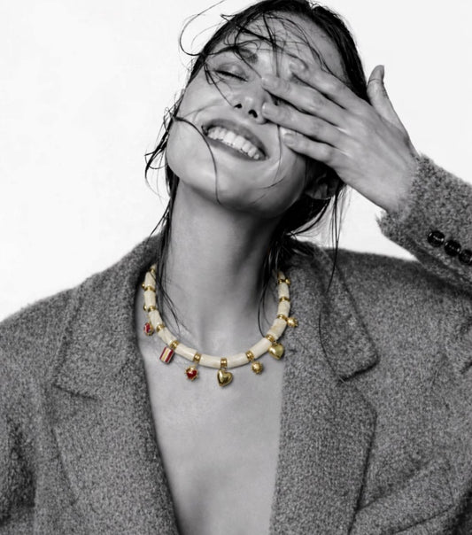 Collier Bohème résine ivoire &acier inoxydable doré | charms cœur soleil quaia