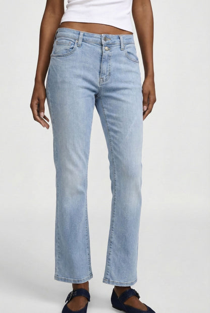 Jean Please Iconic Lightdenim -Le droit parfait qui allonge la silhouette