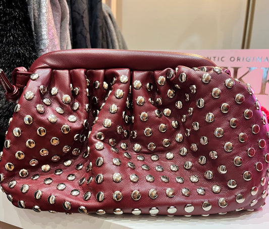 Sac clouté ultra tendance