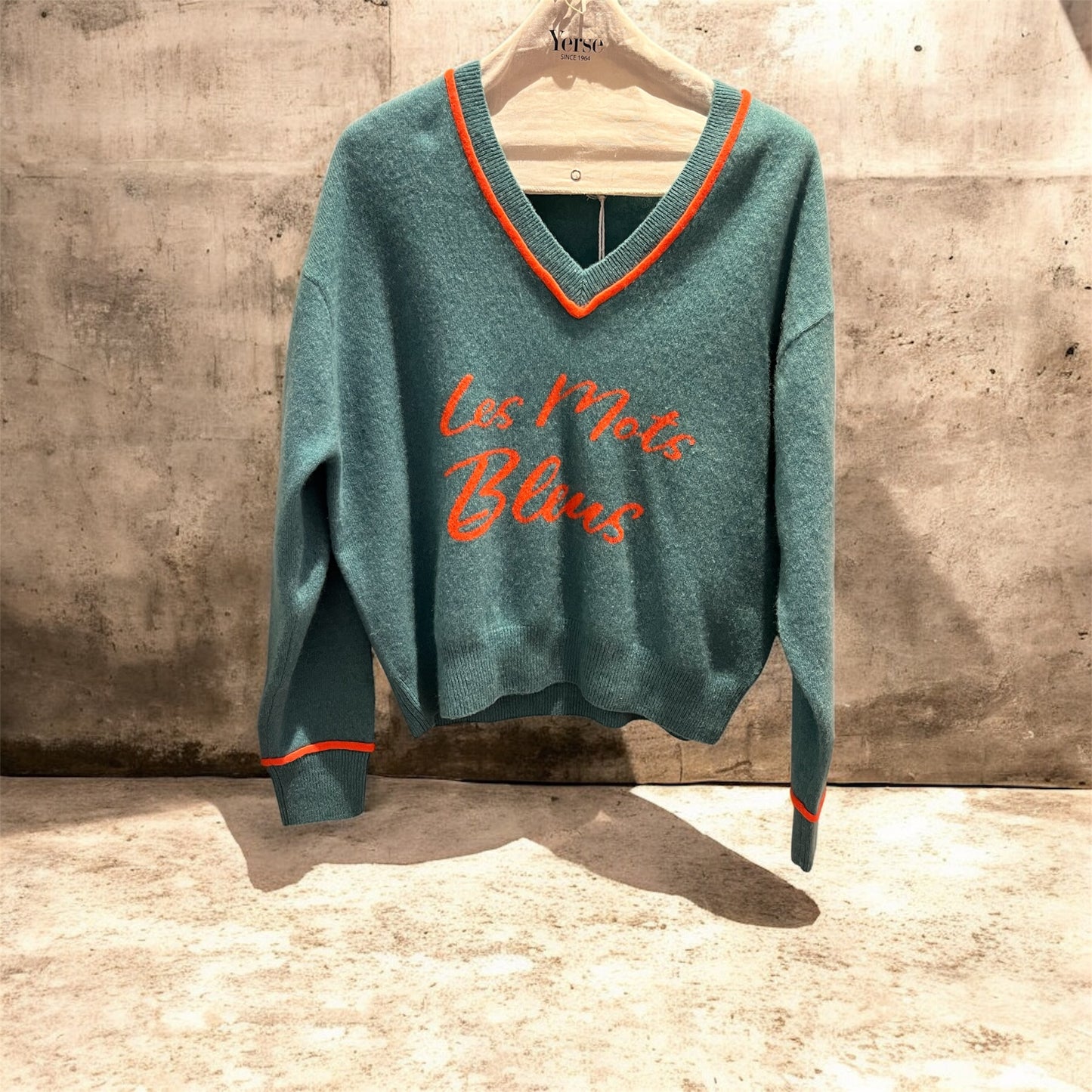 Pull les mots bleus sélection Différence concept store