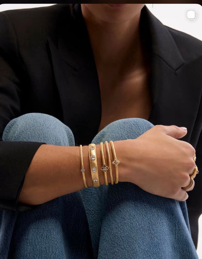Bracelet Jonc Little Cuff Doré – Mya Bay | Manchette Fine Zircons Femme