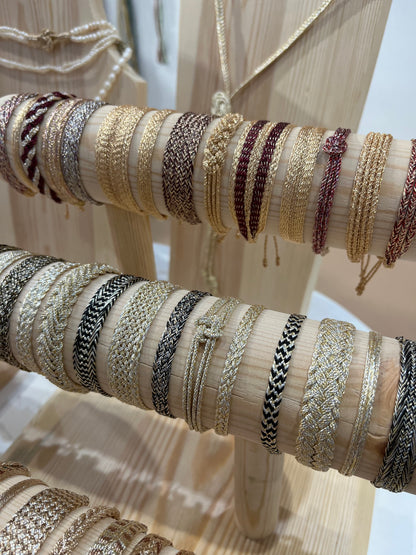 M AA Y A Z Bracelet tissé coming soon ….