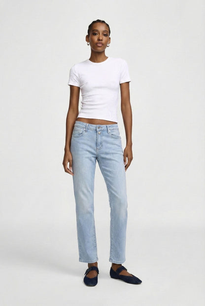 Jean Please Iconic Lightdenim -Le droit parfait qui allonge la silhouette