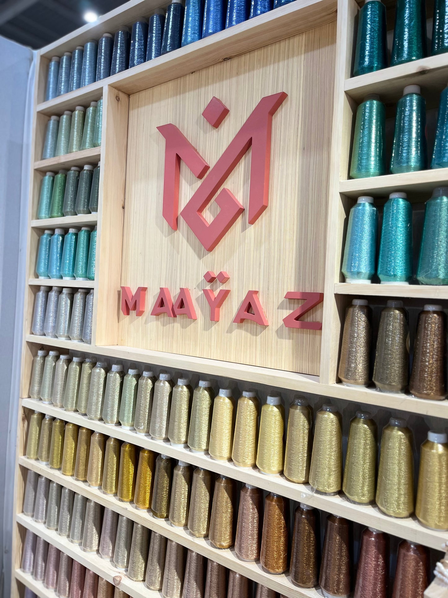 M AA Y A Z Bracelet tissé coming soon ….