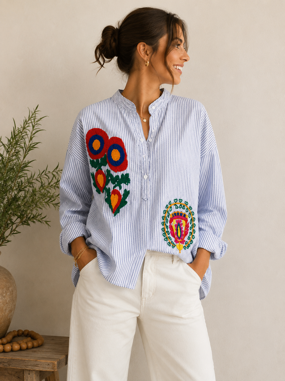Blouse Rayée Brodée Fleurs & Médaillon – Bohème Chic 100 % Coton